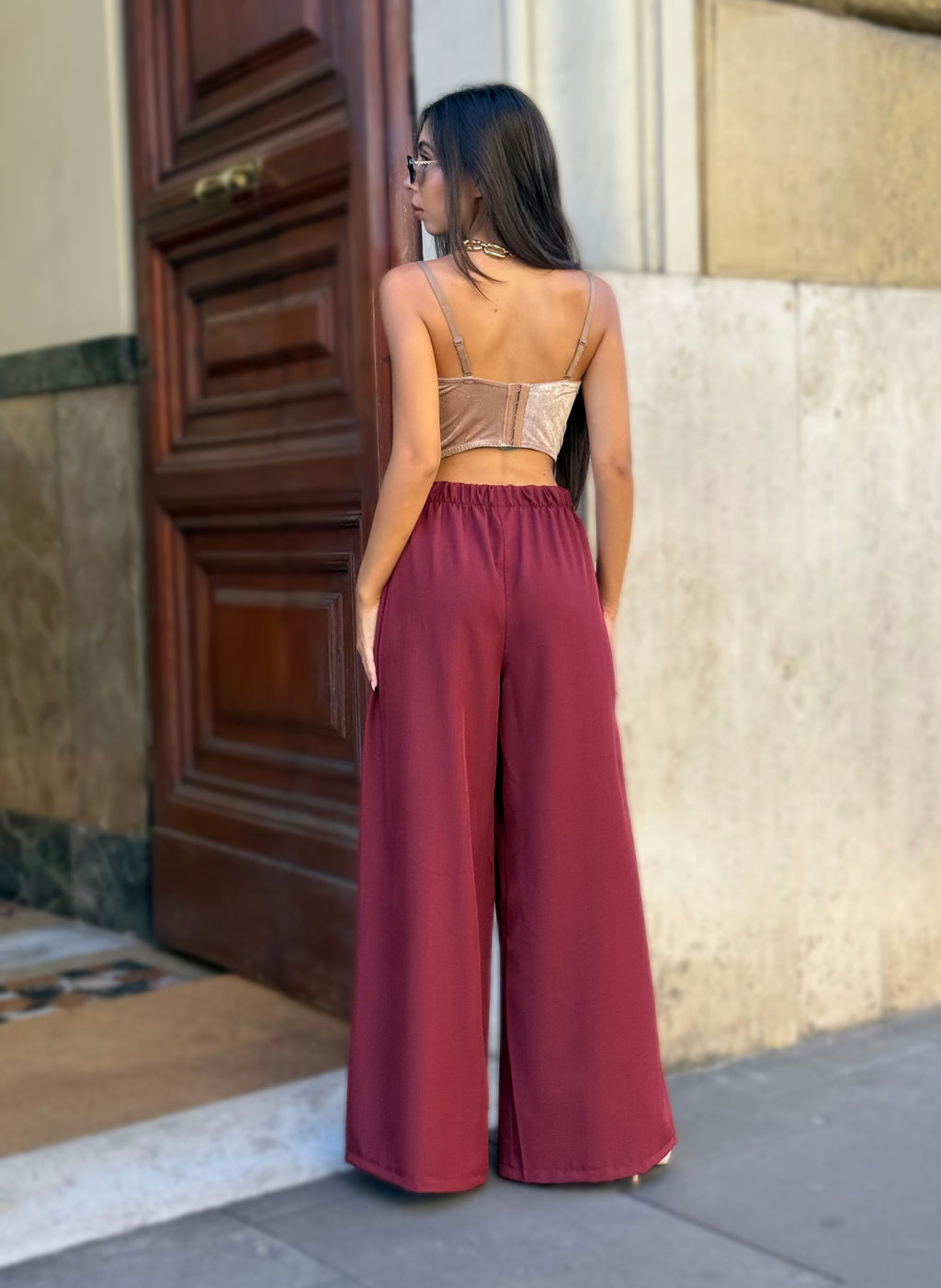 Pantaloni Palazzo Bordeaux con Vita Plissé – Eleganti, Chic e Versatili