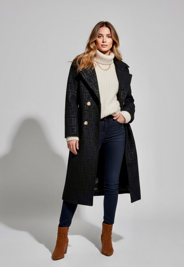 Cappotto nero con cintura e bottoni dorati