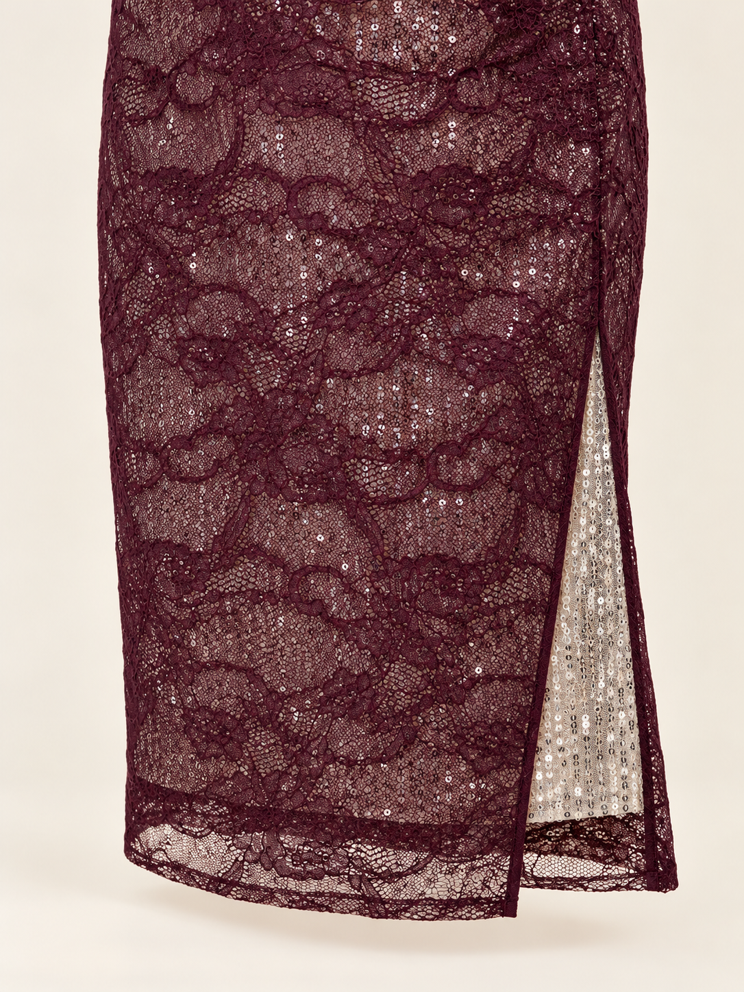 Completo prugna in pizzo e paillettes – Top corto e gonna midi