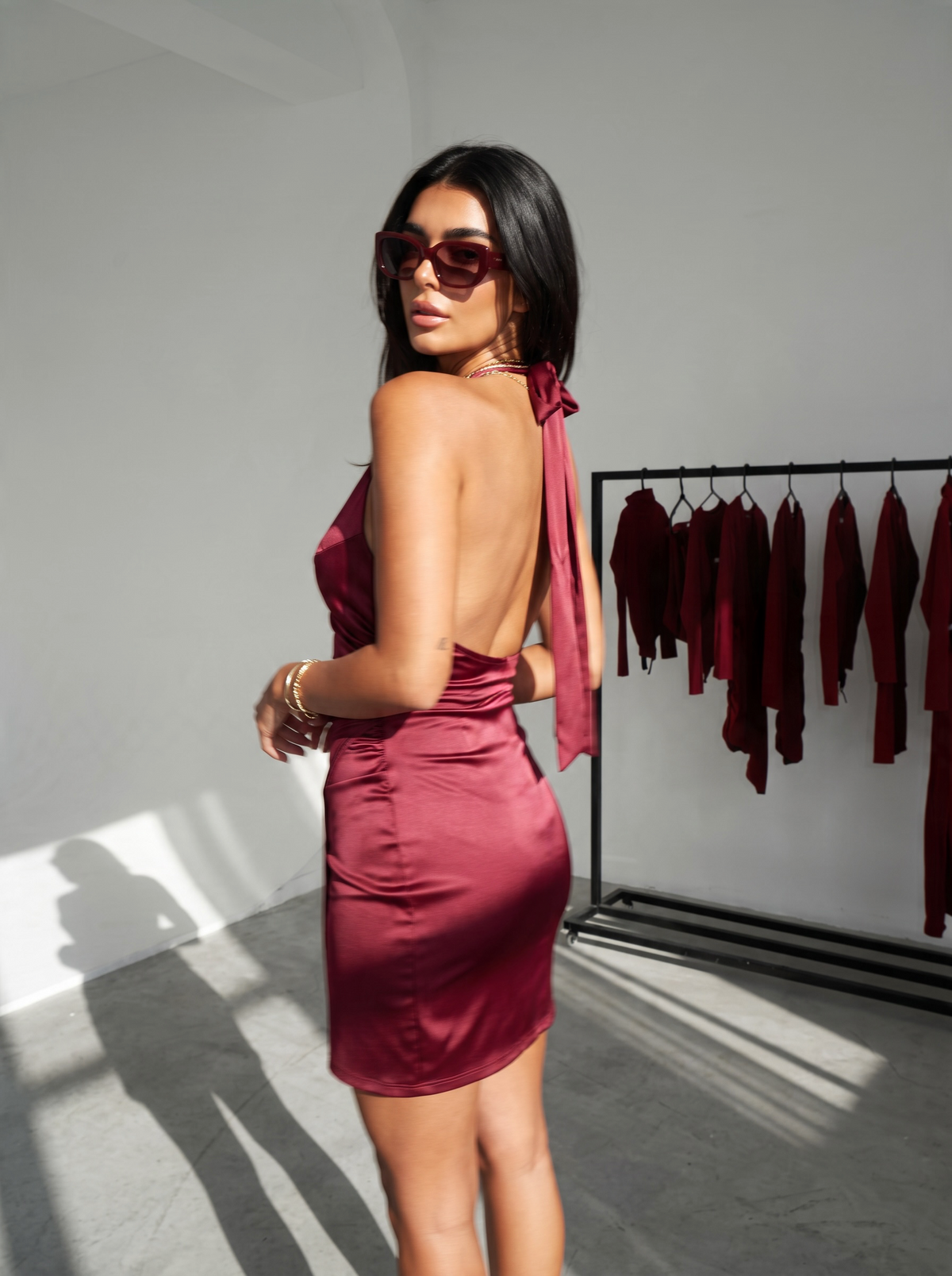 Abito Mini Halter Draped – Burgundy